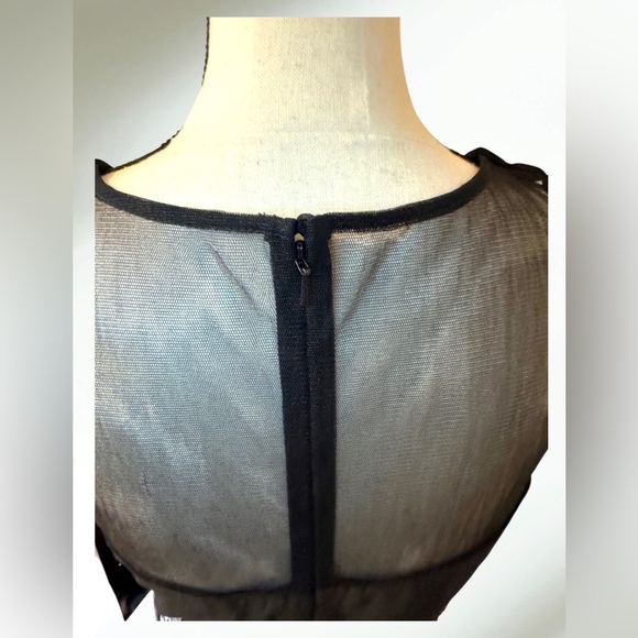 BETSY & ADAM Black Stretch Zippered Embroidered V Neck  Evening  Dress Size 6 - Picture 7 of 16